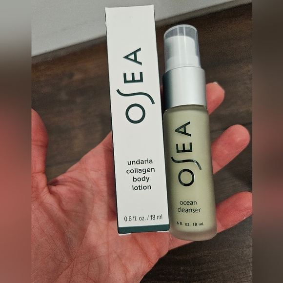 Skincare Set with Black Cosmetic Bag - Picture 8 of 15